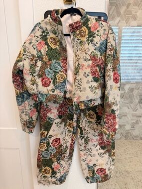 Floral Pattern Cropped Jacket and Joggers in Cream and Multi-Color- NWOT Size M